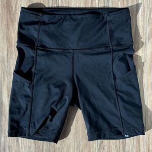 Lululemon fast and free bike shorts size 6 black